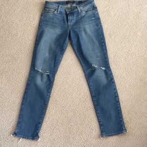 Raw hem Lucky Brand denim jeans in 4/27.